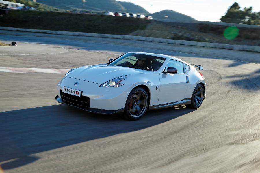  Nissan 370Z by Nismo 2013 года  (фото 3 из 90)